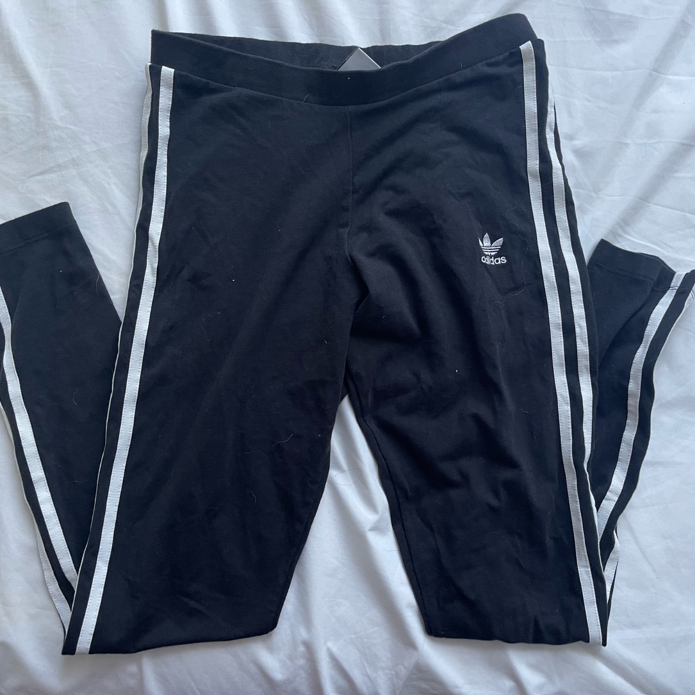 EVERYTHING MUST GO‼️‼️‼️ ADIDAS BLACK LEGGINGS 3 STRIPES ‼️‼️‼️ SIZE SMALL‼️‼️